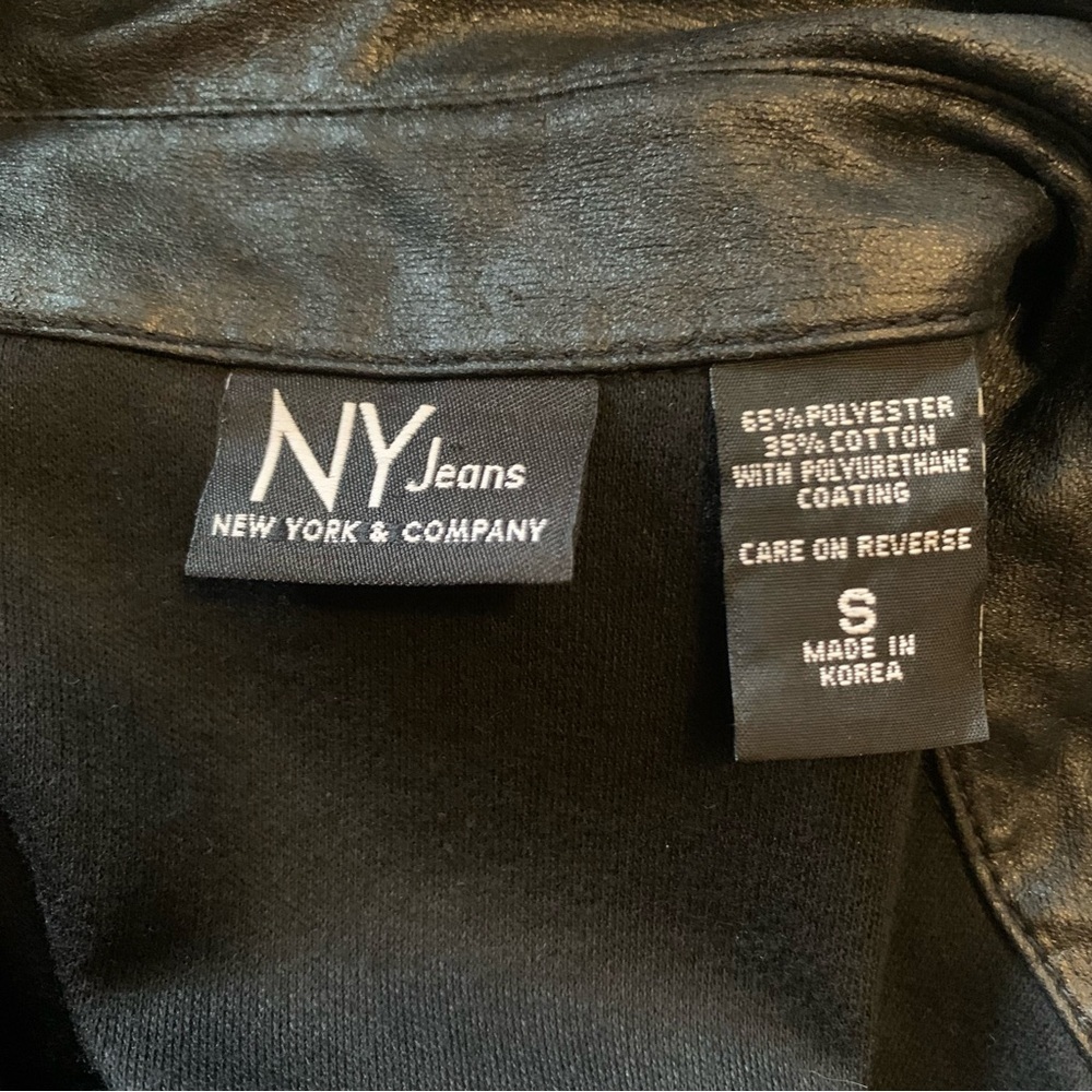 NY Jeans Shirt Coated Leatherette Fabrication Long Sleeve Shacket Casual Black S - Picture 8 of 10